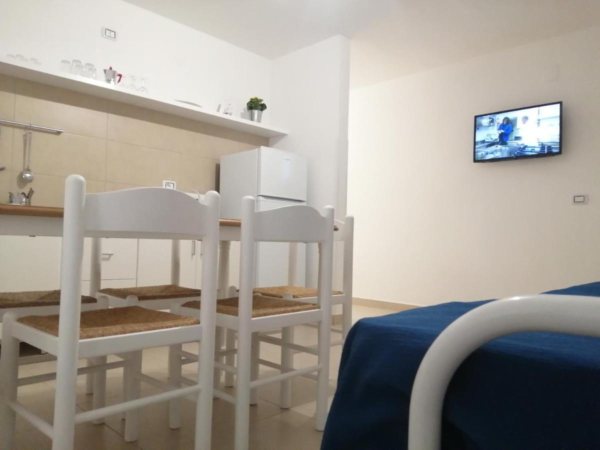 Villa Laura Residence Hotel Apartments & Studios アシェーア エクステリア 写真