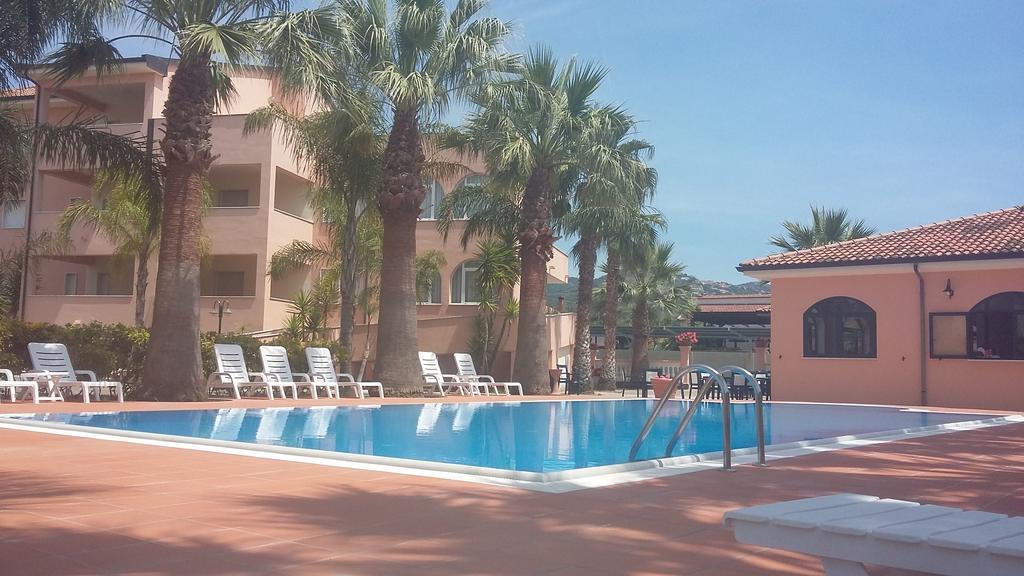 Villa Laura Residence Hotel Apartments & Studios アシェーア エクステリア 写真